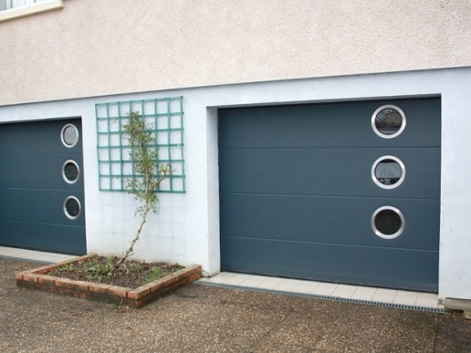 porte_garage_sectionnelle_astec_serena_double_a.jpg